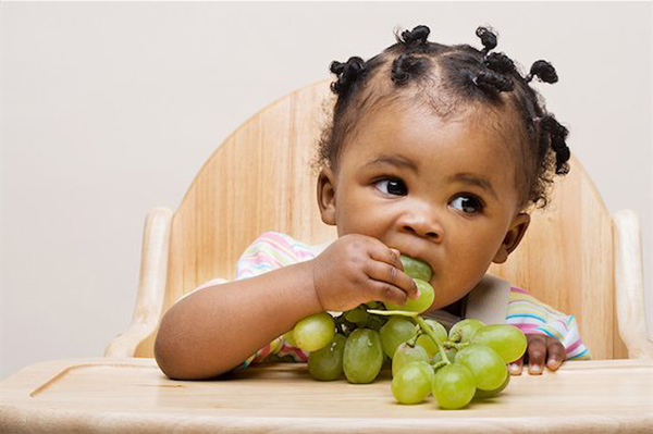 eating fresh fruit